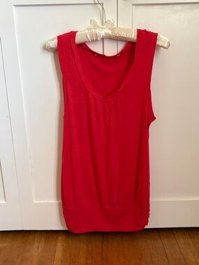 Michael Stars Women's Red Sleeveless Scoop Neck Tank Top
